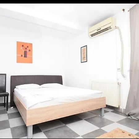 Stars 2* בוקרשט