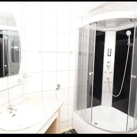 Stars מלון בוקרשט